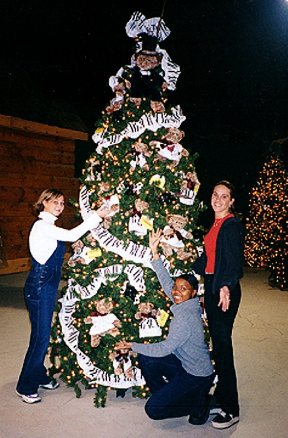 Marilyn Brooks Teddy Bear Christmas Tree